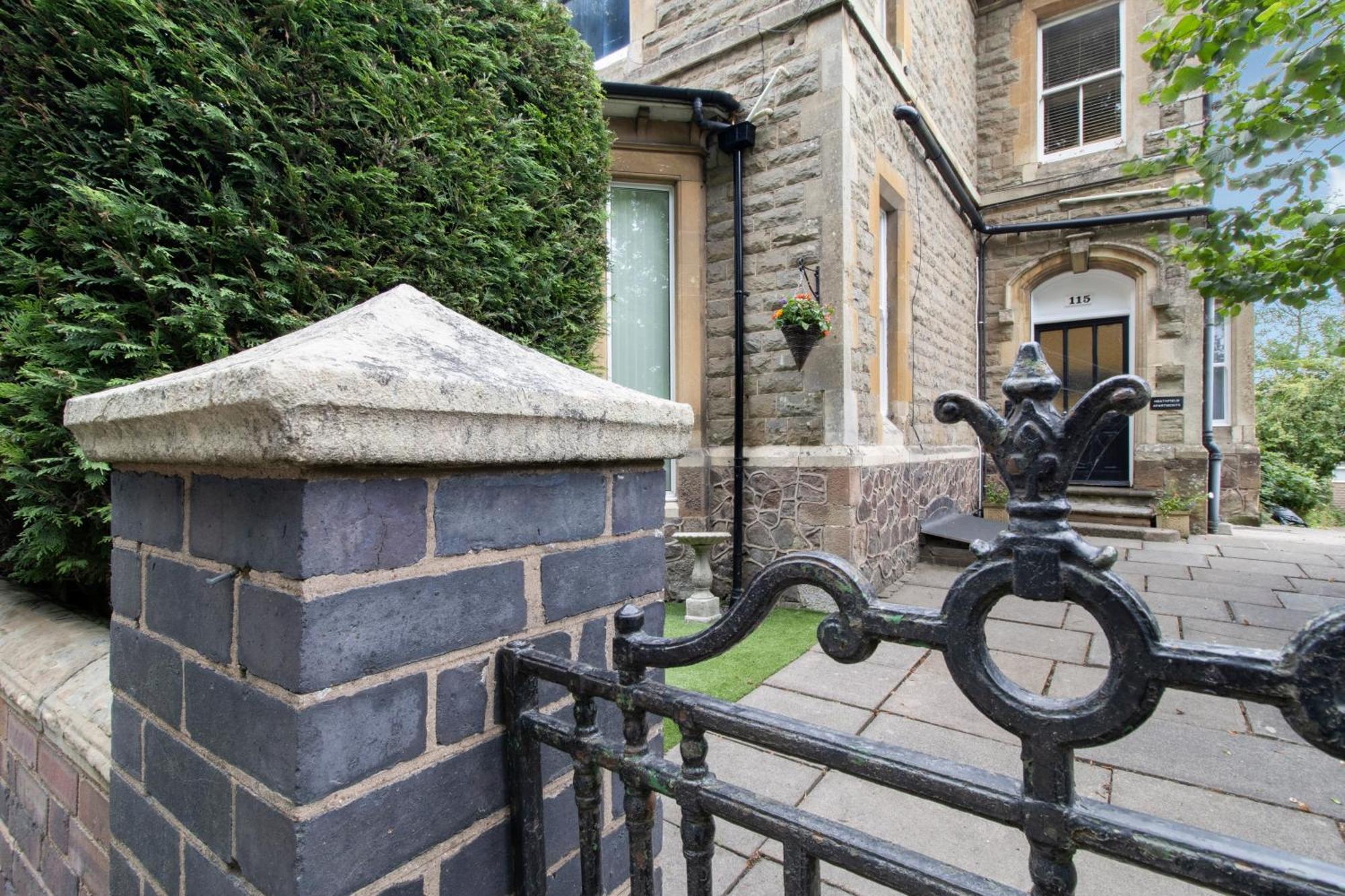 Elegant Malvhina Retreat On The Malvern Hills Great Malvern Exterior photo
