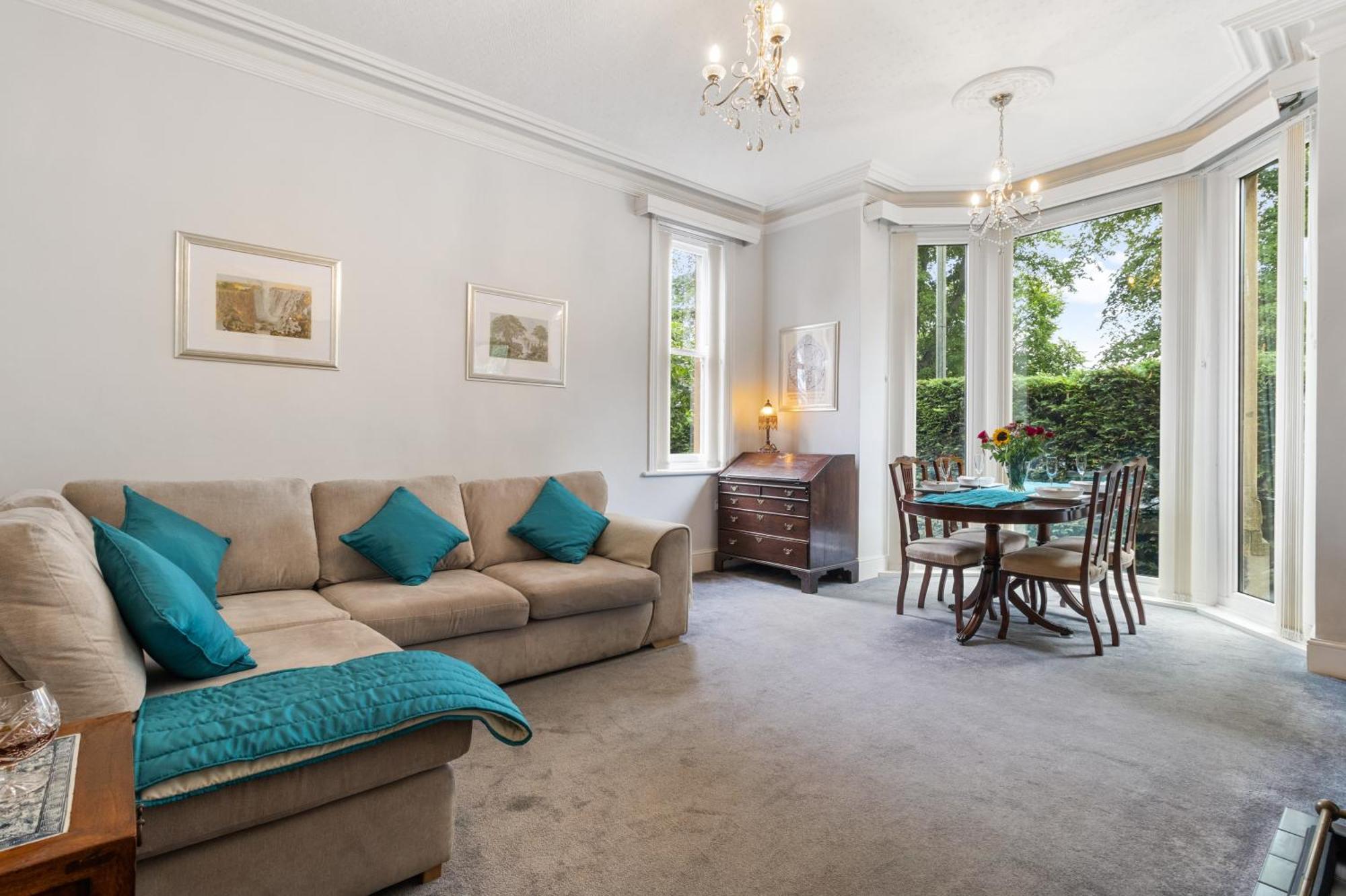 Elegant Malvhina Retreat On The Malvern Hills Great Malvern Exterior photo